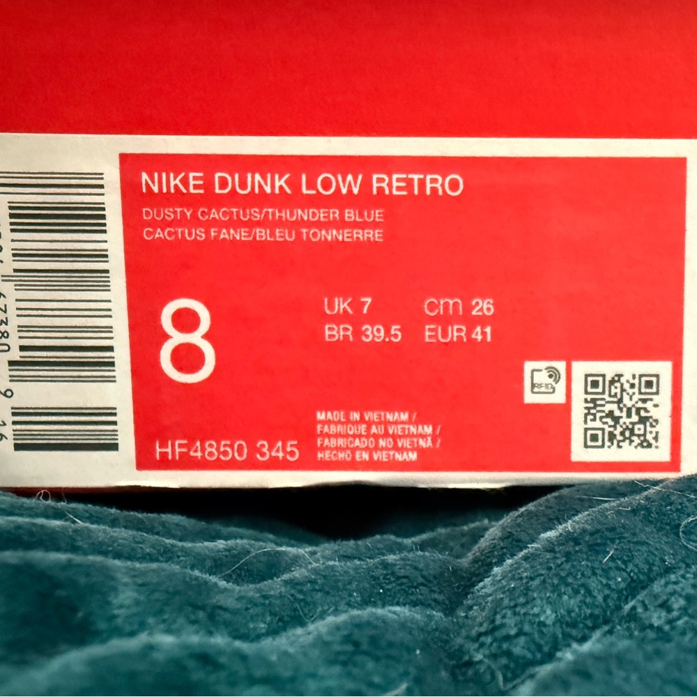 Nike Dunk Low Retro Box in teal, navy, and pink - Picture 4 of 7